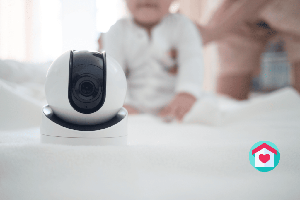 Existe algum limite de alcance de Wi-Fi para o uso da Babá Eletrônica com monitoramento remoto?